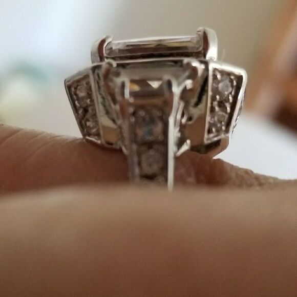 SHOW STOPPER!!!HEIRLOOM RING WITH AAA QUALITY CZS - Picture 4 of 8